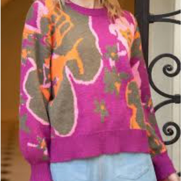 Voy Sweaters - Vibrant Pink and Orange Floral Women's Sweater